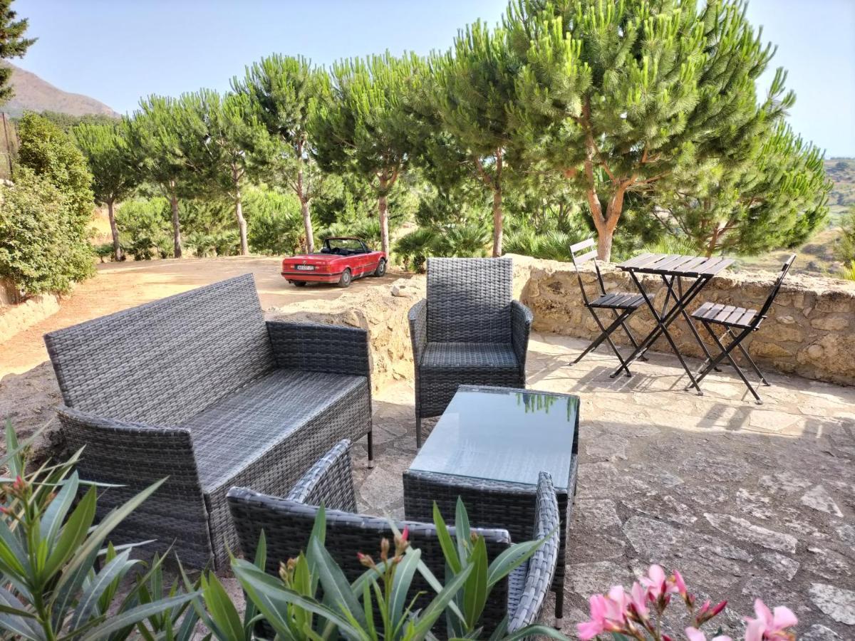 Villa Casale Ginisara à Castellammare del Golfo Extérieur photo