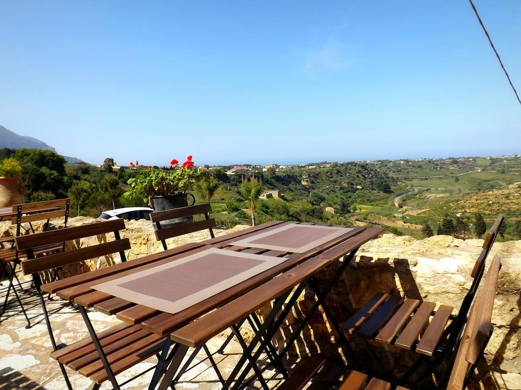 Villa Casale Ginisara à Castellammare del Golfo Extérieur photo